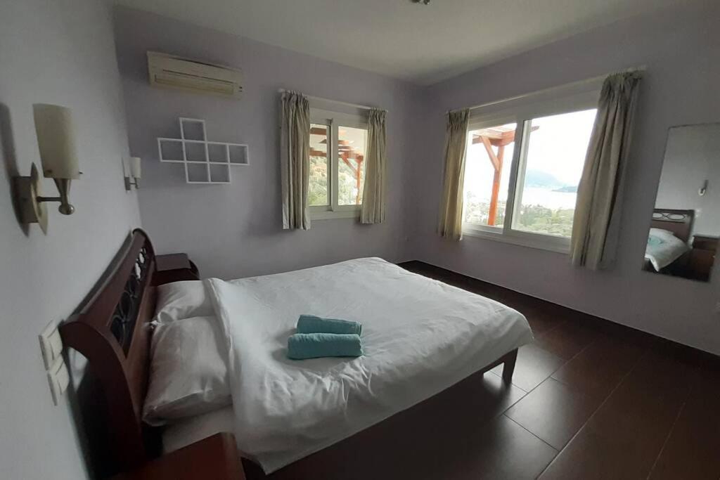 Villa Sunrise With Stunning Views And Private Pool Katokhorion  Exterior photo